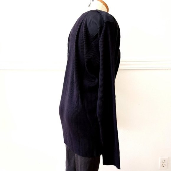 A CUT ABOVE MENS PRO ACRYLIC SECURITY V NECK BLACK SWEATER - Picture 9 of 10